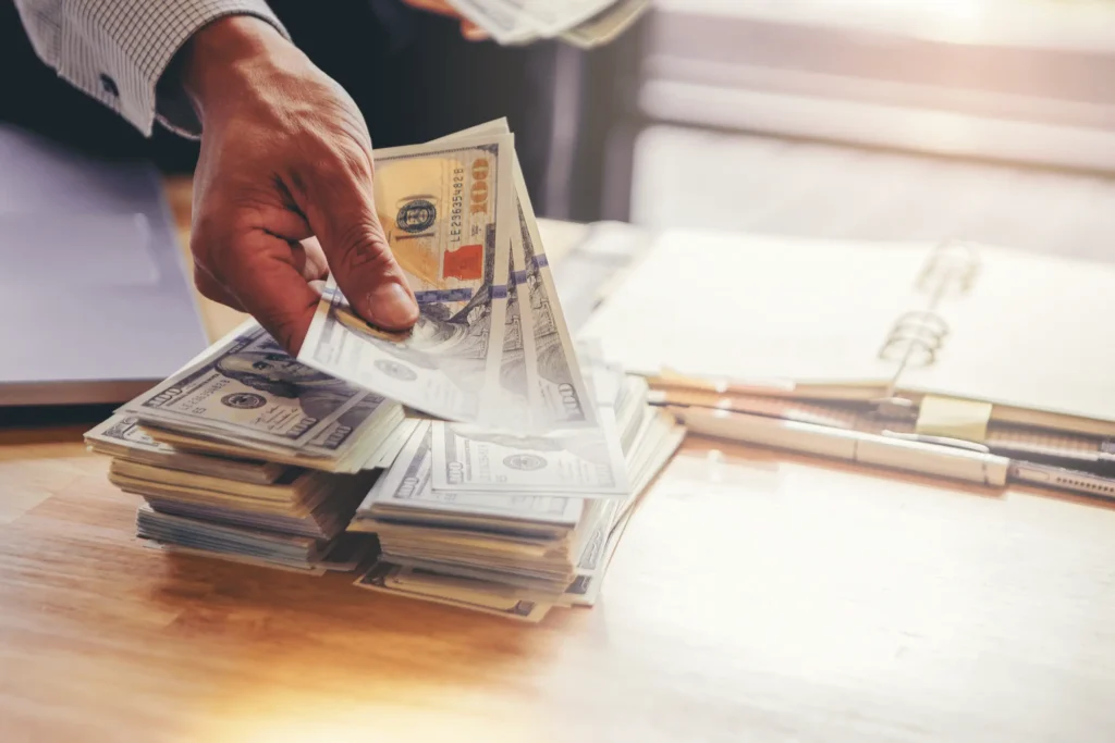 What Is a Payday Loan: Risks, Benefits, and Alternatives 4 0b765528 1f62 4037 bb18 9c9e96ab512c