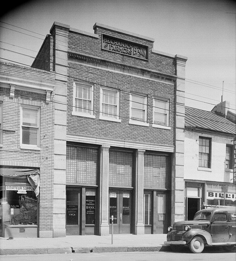 Image of Mechanics and Farmers Bank (1923)