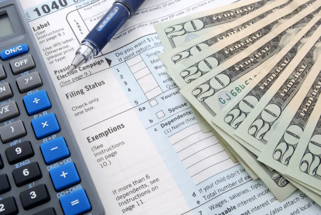 Roth IRA vs Traditional IRA: Which option is best for you? 7 aab1d26c 67cc 4a6e 80f0 a657b4cf7773 1 1 1024x686 1