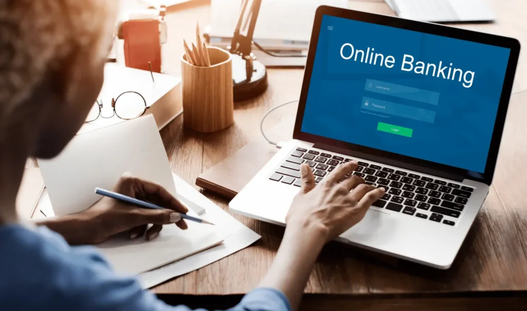 Types of Financial Institutions: How to Choose A Credit Union vs. Bank 6 d4d9227d d69e 4c88 9a1b 0cd7dca9d884 1